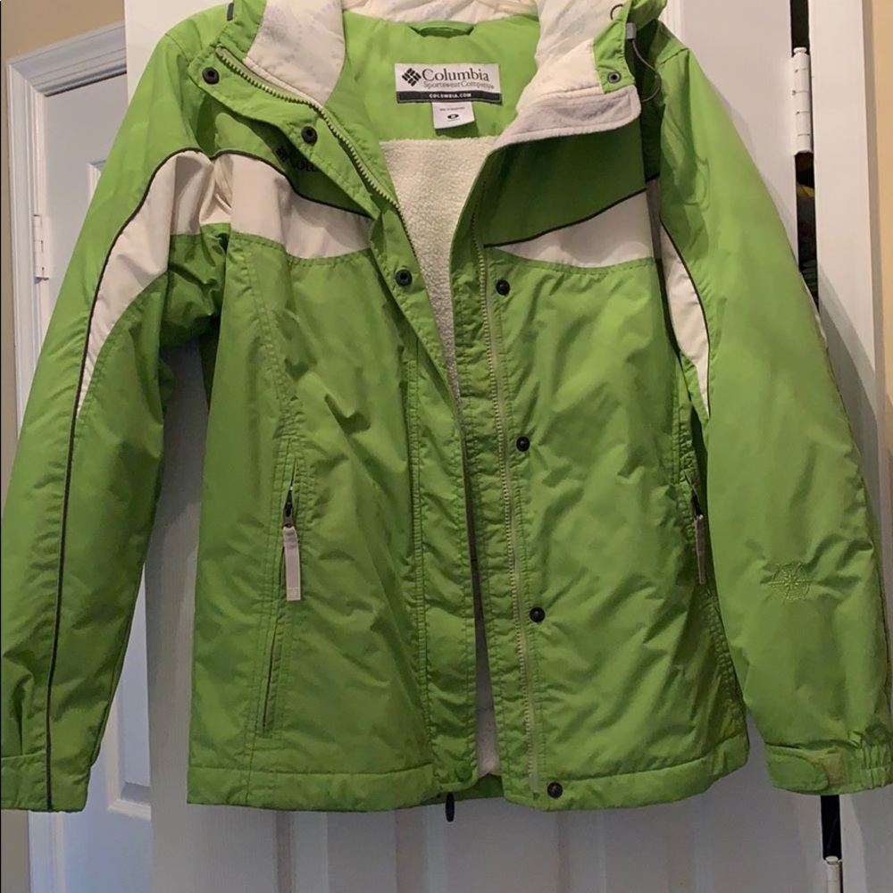 Cute lime green Columbia ski jacket size M w/hood